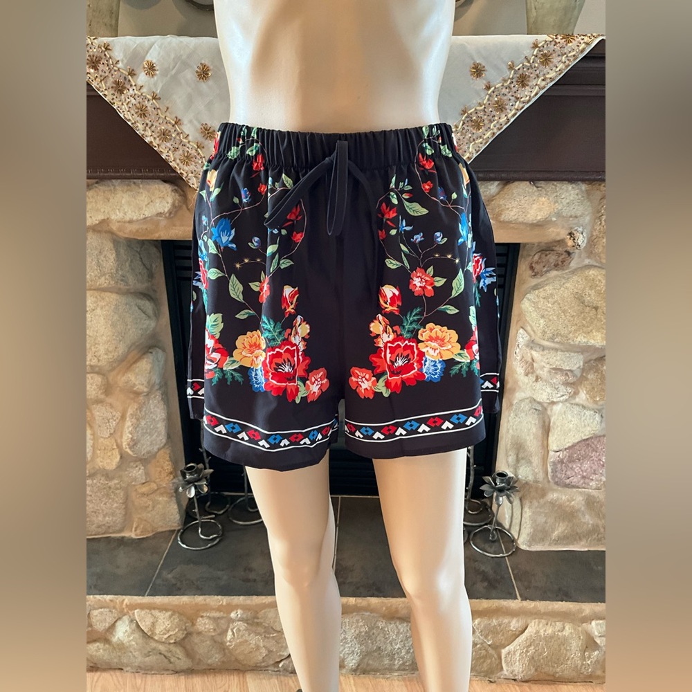 Vibrant Floral Black/Red Top & Short  2 piece set L - Picture 8 of 11